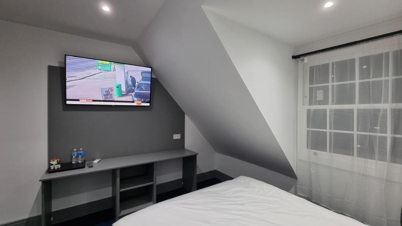 Dreams Hotel - Park View Barking  Ngoại thất bức ảnh