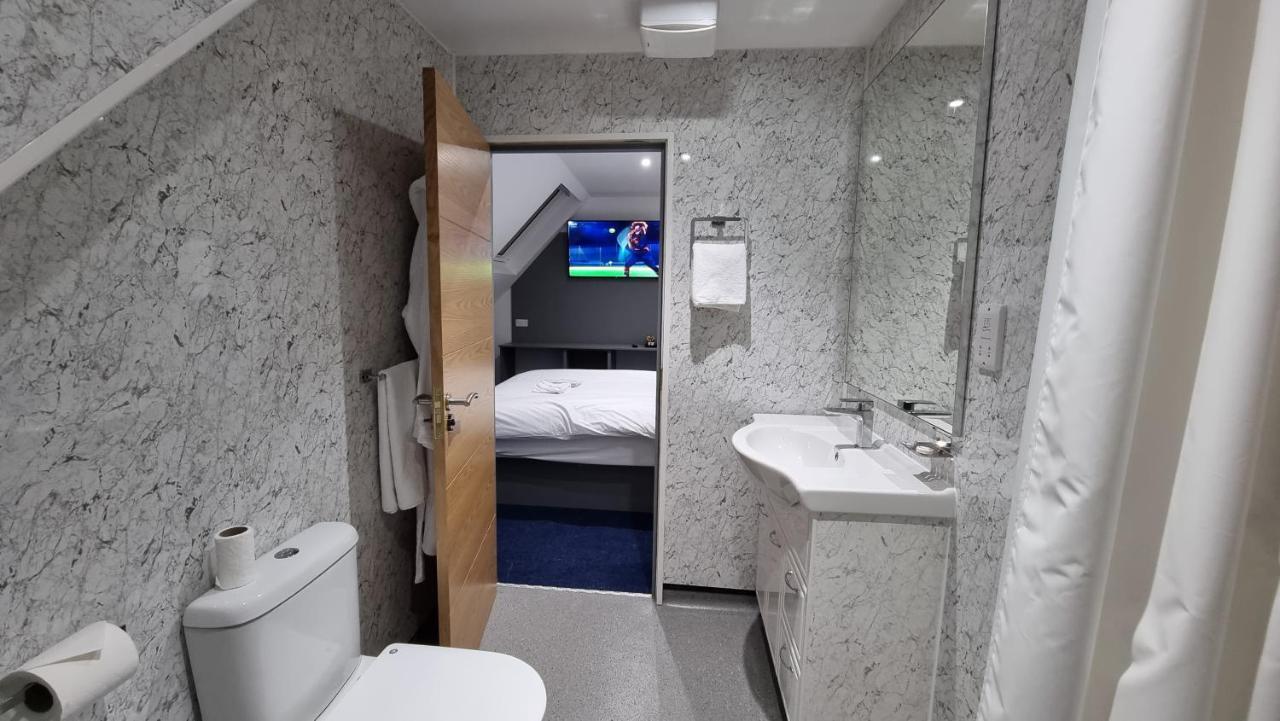 Dreams Hotel - Park View Barking  Ngoại thất bức ảnh
